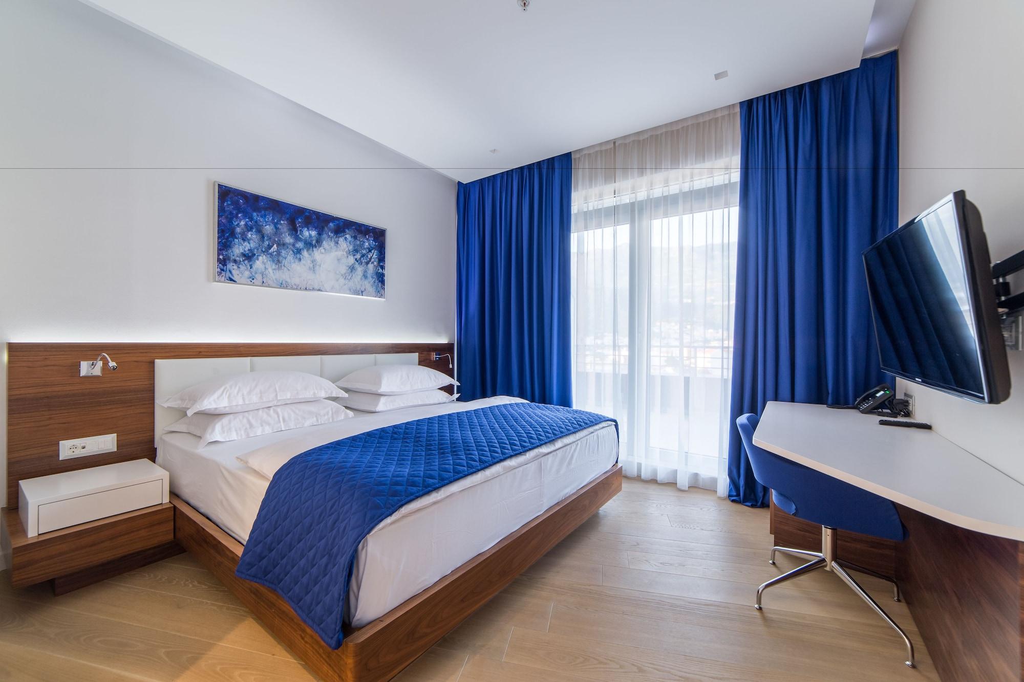 Adria 4* Budva