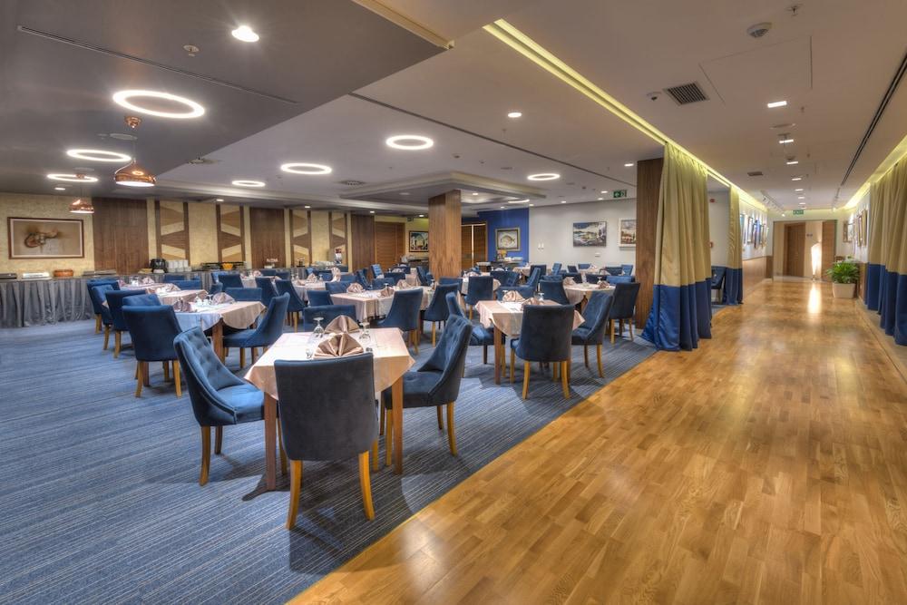 Hotell Adria Budva