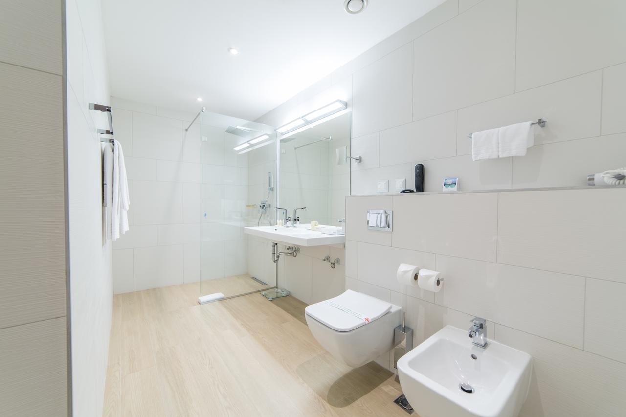 Adria Hotell